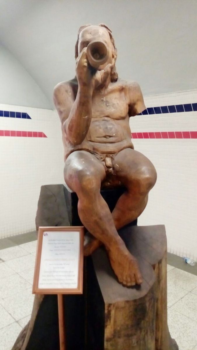 Çözüm Bulundu: "Müstehcen Heykele Bezli Kamuflaj"