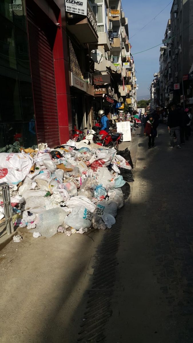 KARŞIYAKA ÇARŞI YENİ YILA HAZIR -2-