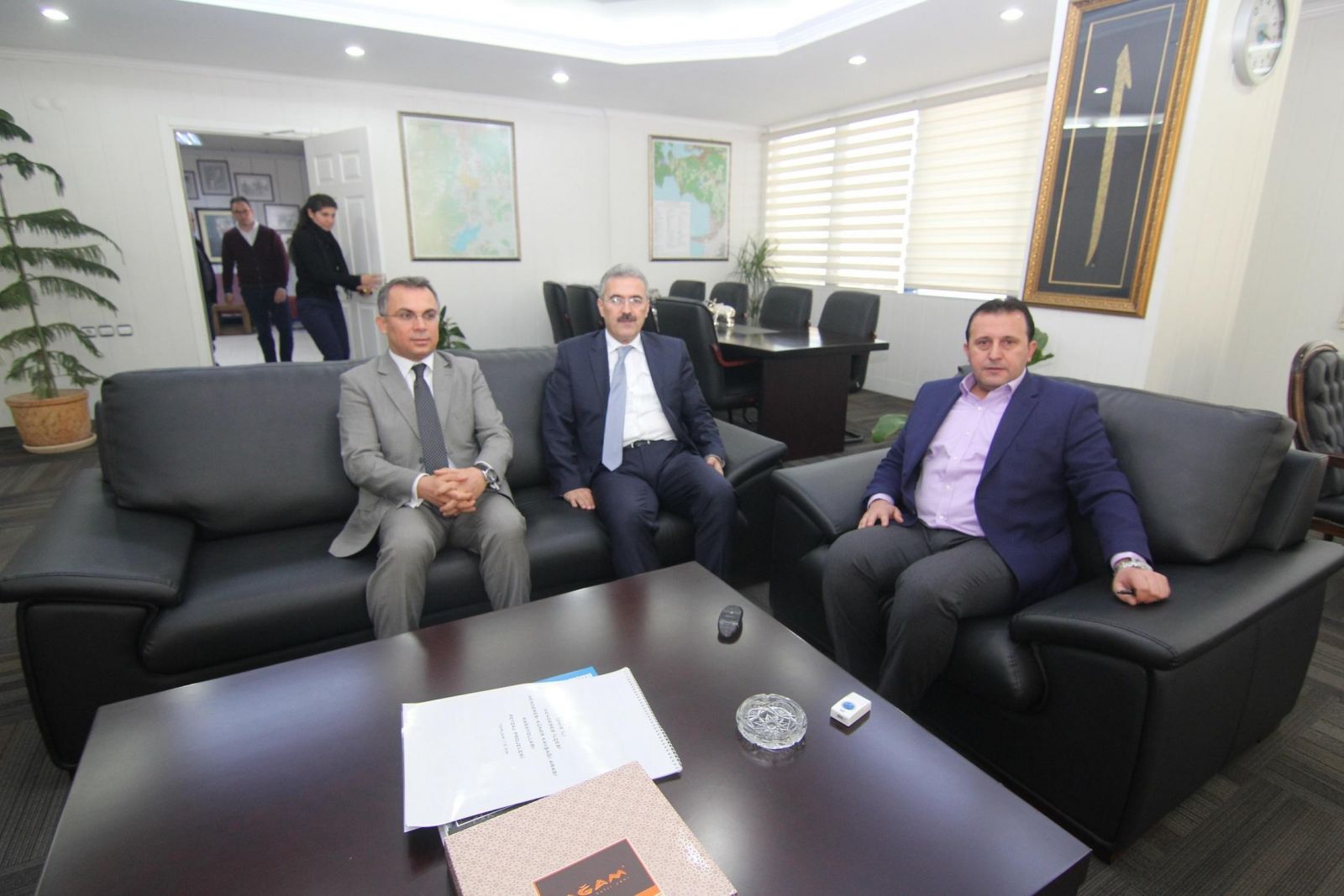 İzmir Vali'sinden Menderes'e müjde