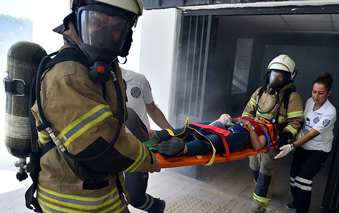 İzmir'de nefes kesen tatbikat