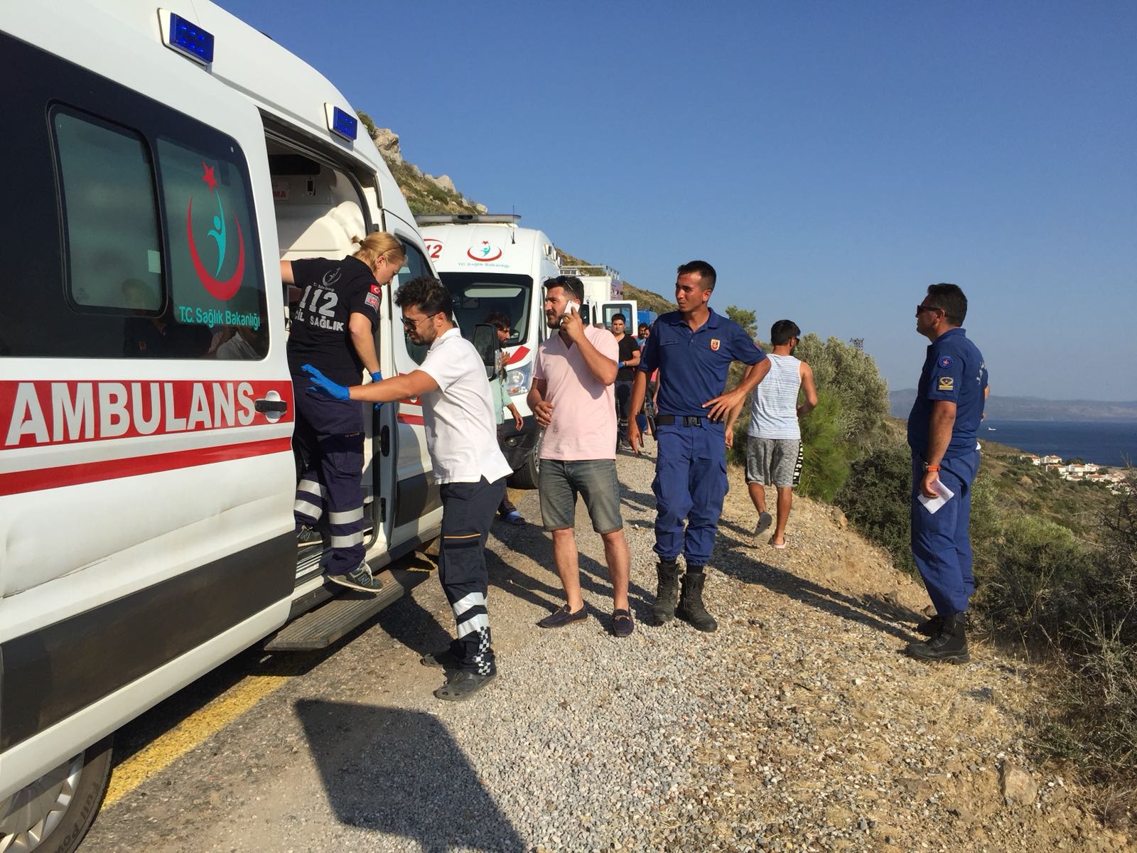 Karaburun’da Feci Kaza: "Kepçe Şarampole Yuvarlandı"