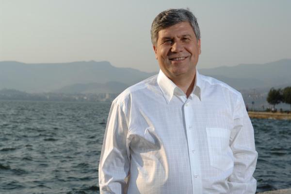 Yumruk masaya mı İzmir'e mi vuruldu?