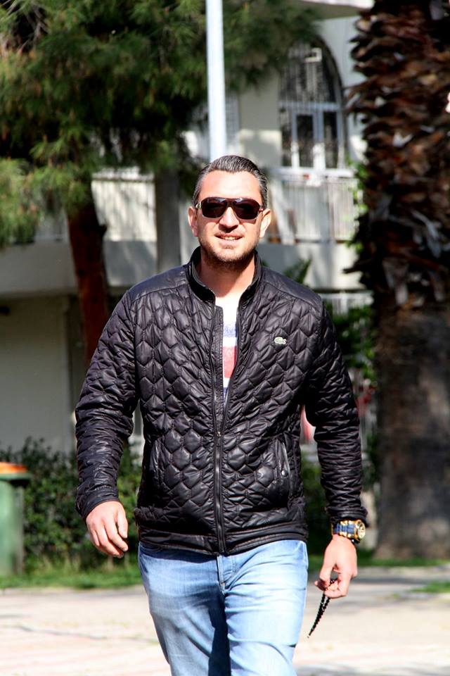 Eski Foça'ya Bayram Sevinci: "Şemsiyeli Meyhane Açılıyor"