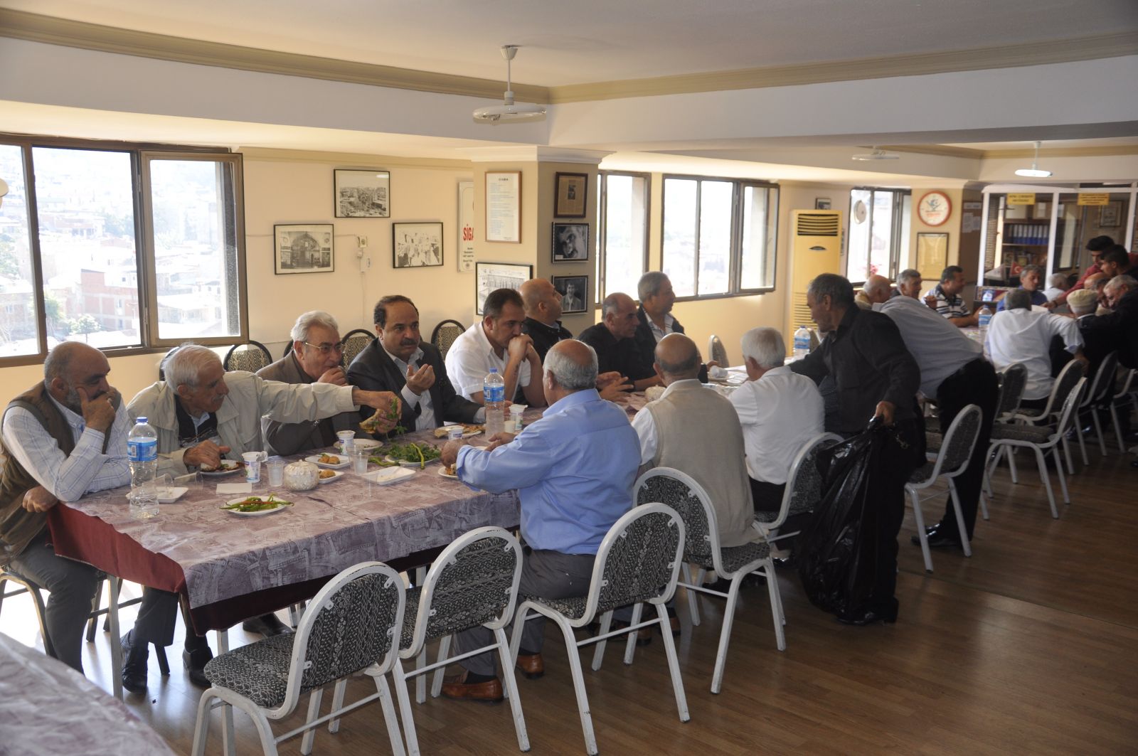 Gazetem İzmir Koçali Al'ın Taziyesinde