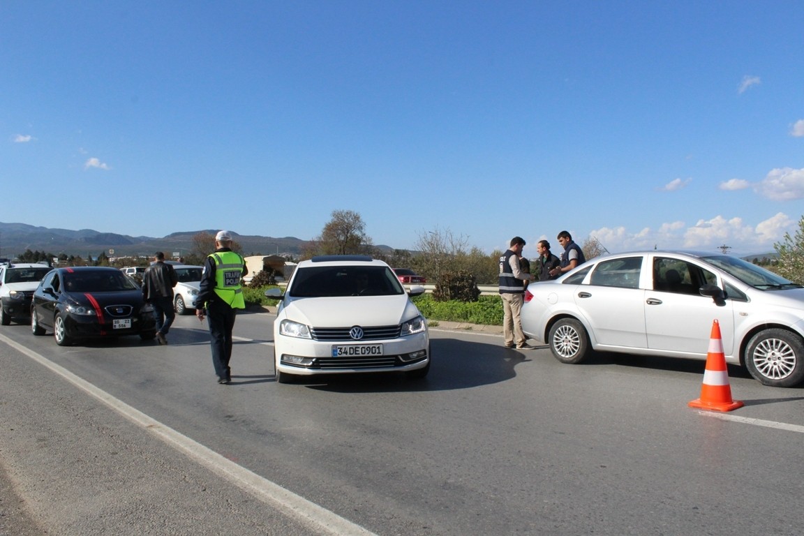 İzmir'de Terör Alarmı