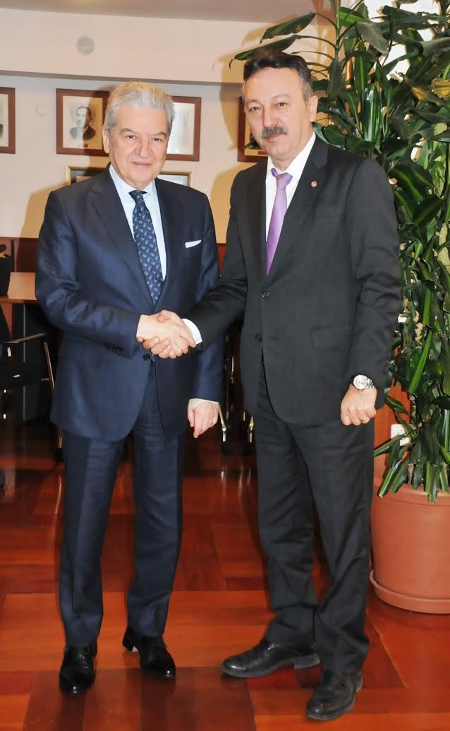 Bayır'dan Çifte Ziyaret