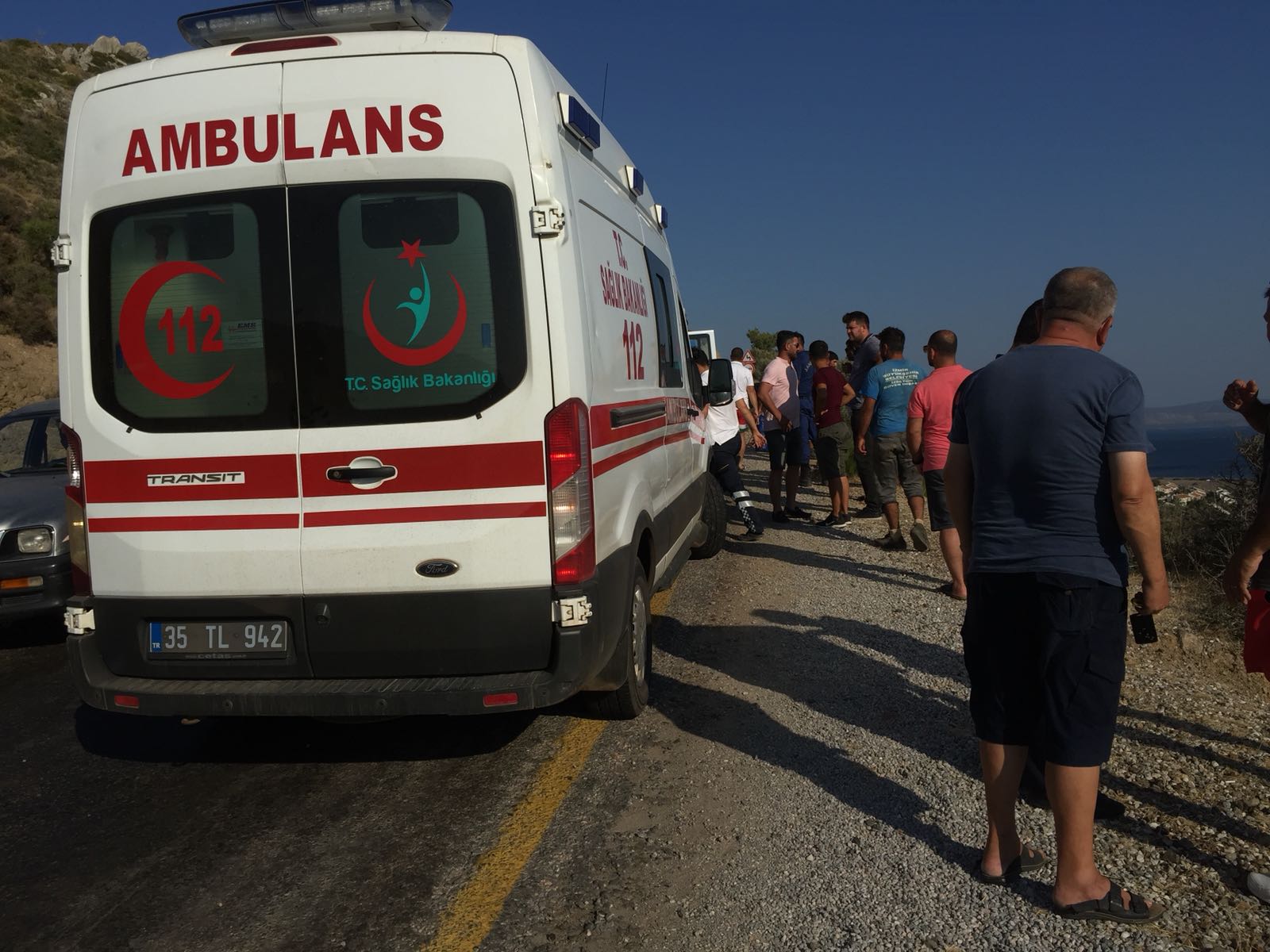 Karaburun’da Feci Kaza: "Kepçe Şarampole Yuvarlandı"