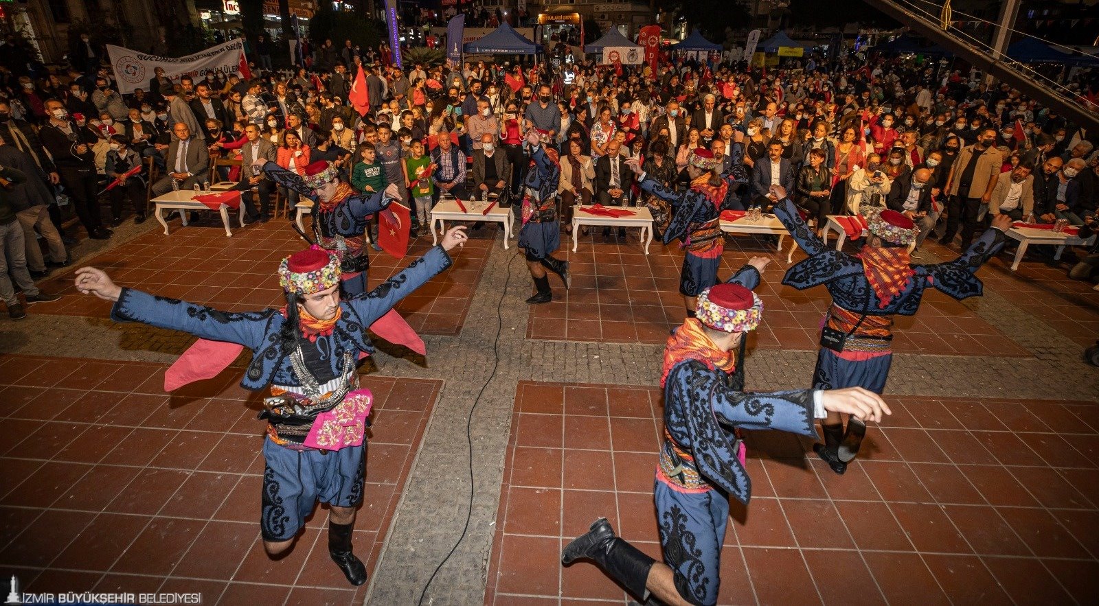 Soyer'den Aliağa'da mesajlar: “Dip dalgayı limana yanaştıracak olan biziz”
