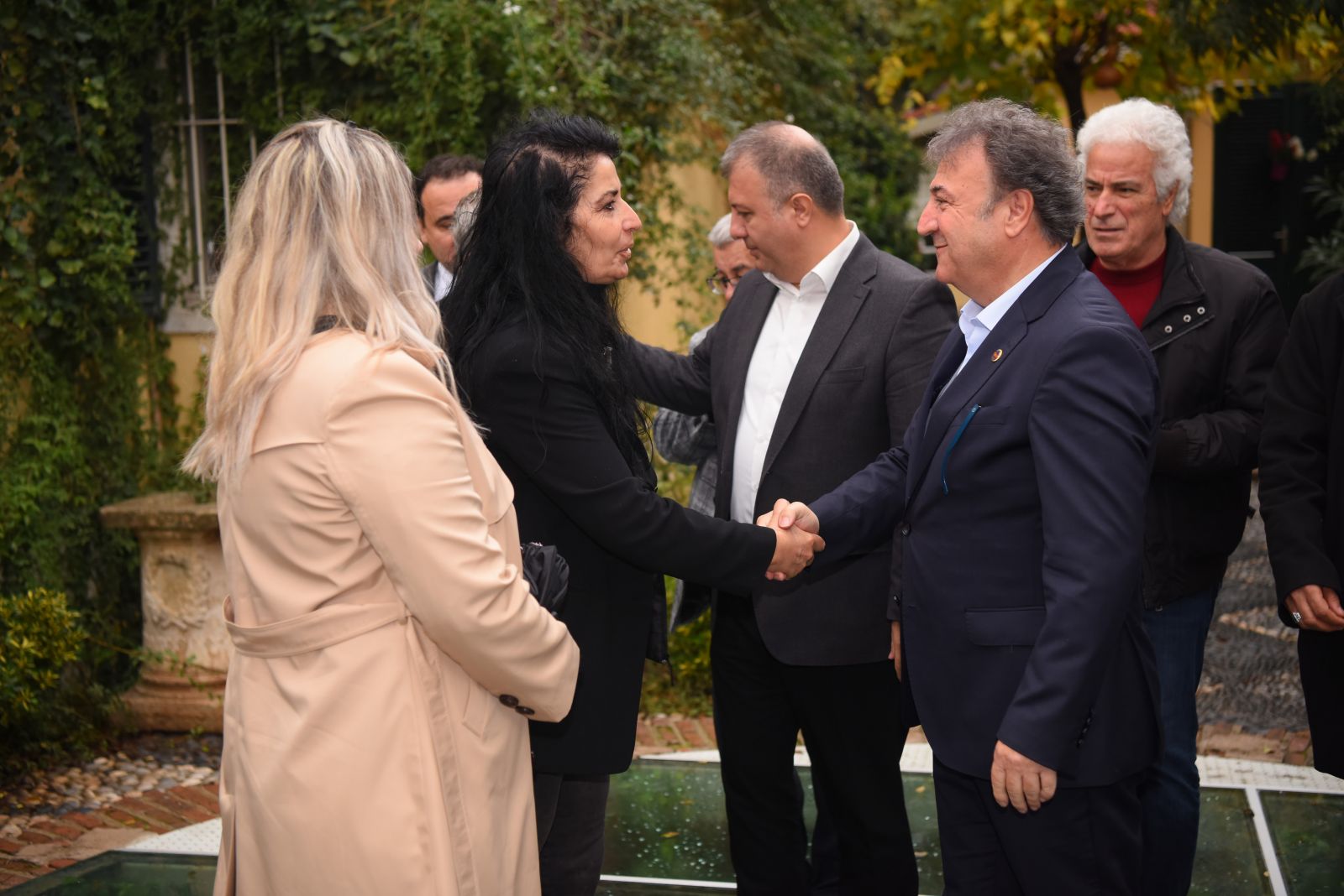 SATARAK DEĞİL ALARAK BÜYÜYEN BELEDİYE: "BORNOVA"