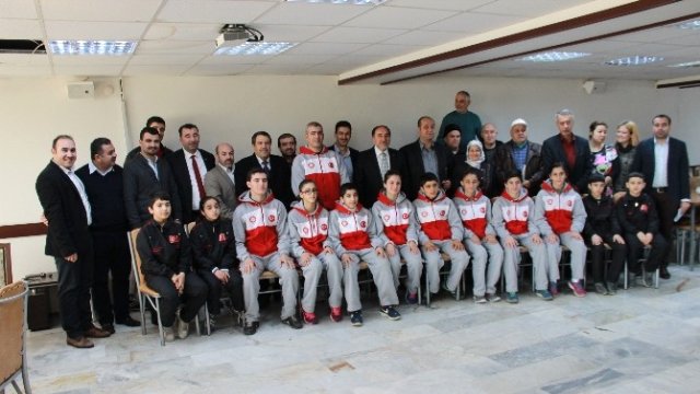 İKÇÜ Sosyal Bilimlerde Sınırı Kaldırdı