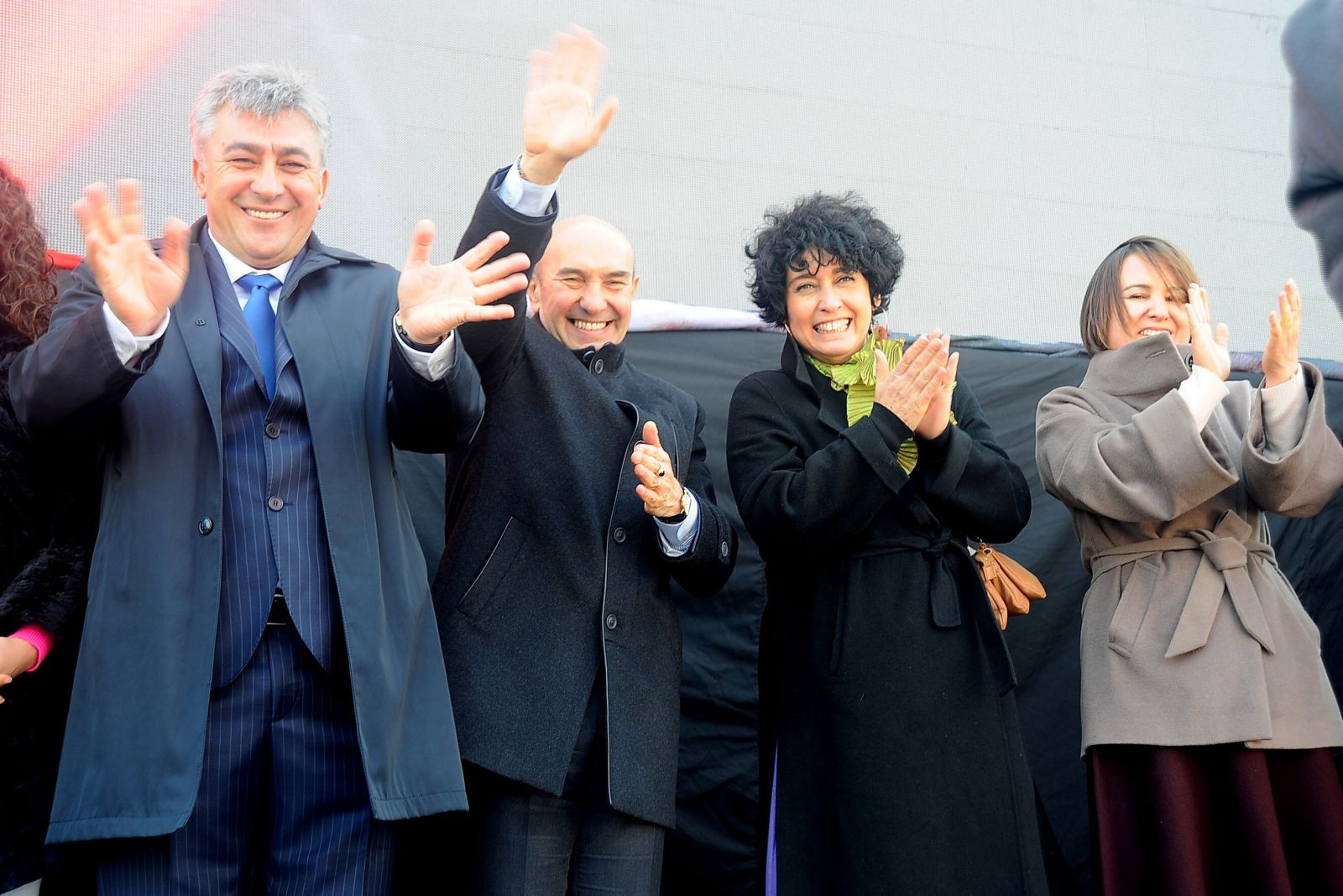 Tunç Soyer: “Çılgın değil akıllı projelerimiz var”