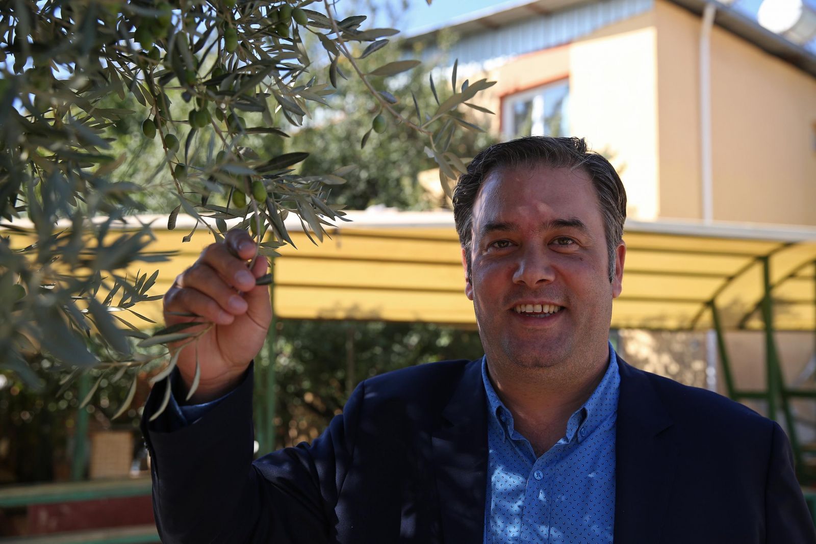 Buca'dan Eğitime Zeytin Dalı