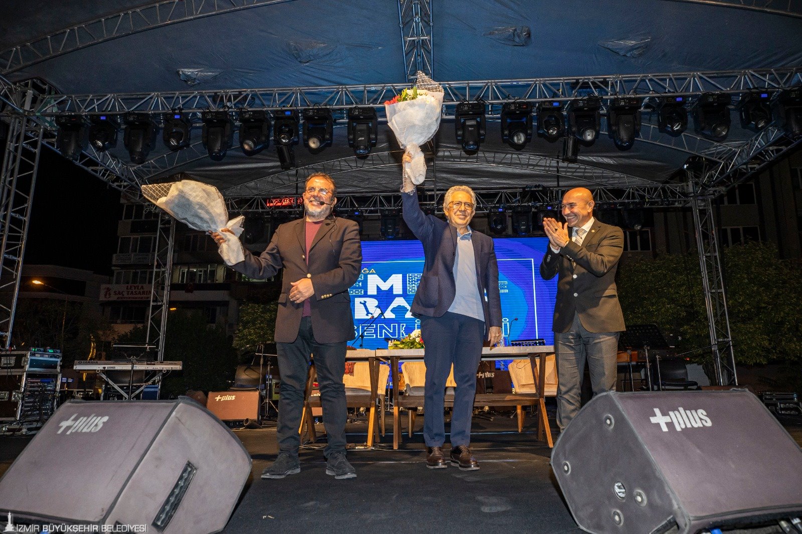 Soyer'den Aliağa'da mesajlar: “Dip dalgayı limana yanaştıracak olan biziz”