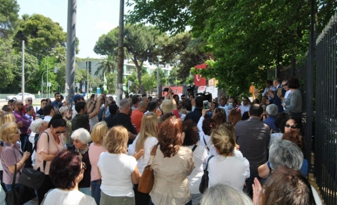 Müdüre Tepkiler Çığ Gibi Büyüyor!