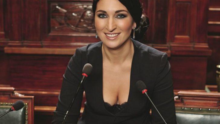 Belçika'da Zühal Demir'in başörtüsü önerisine ret