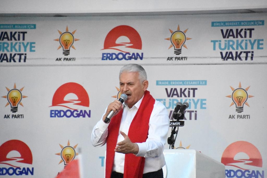 Başbakan Binali Yıldırım İzmir'de seçim maratonuna başladı