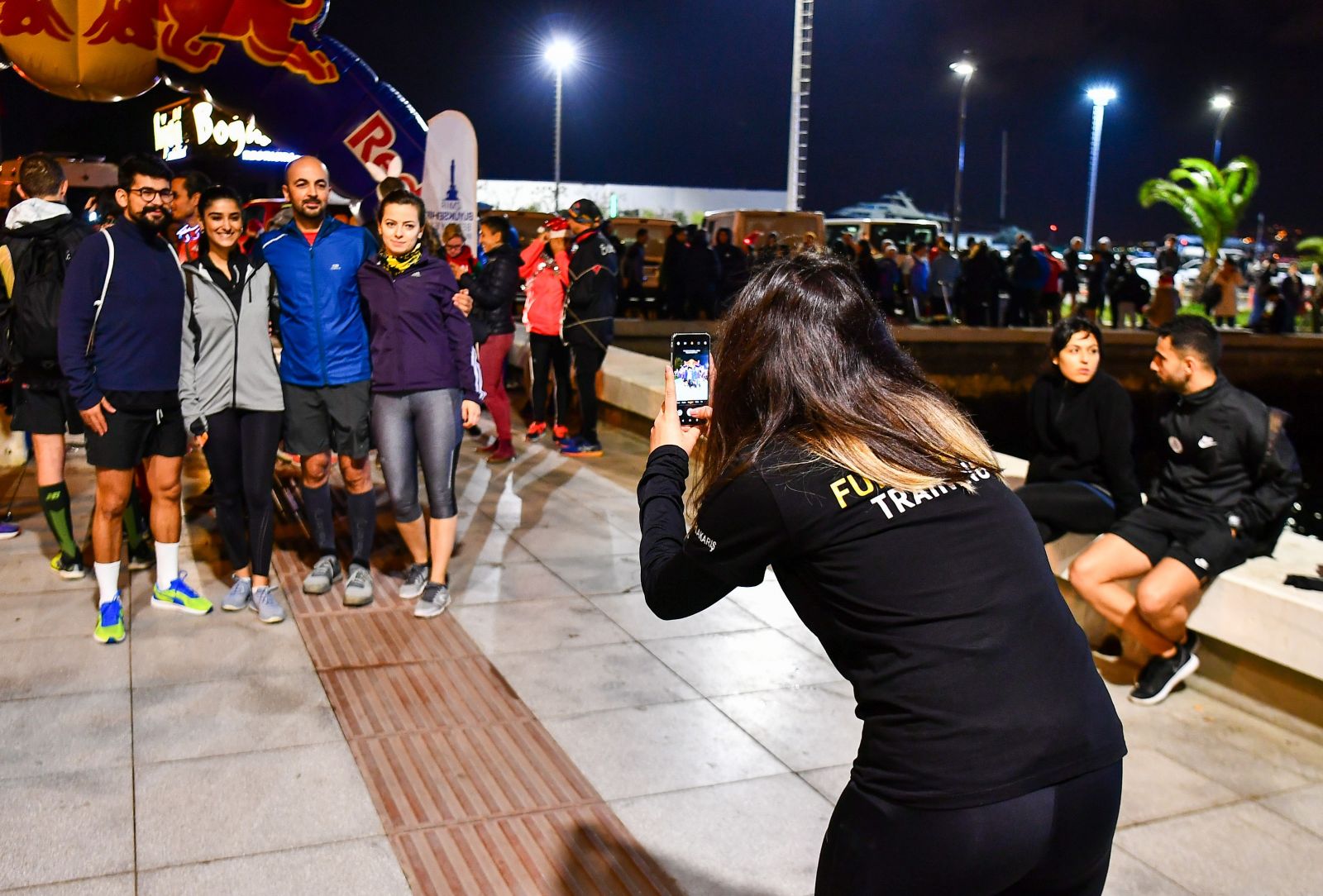 İzmirliler en uzun gecede koştu