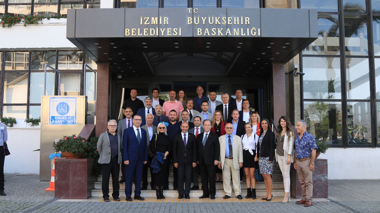 Batüder'den Başkan Soyer'e ziyaret