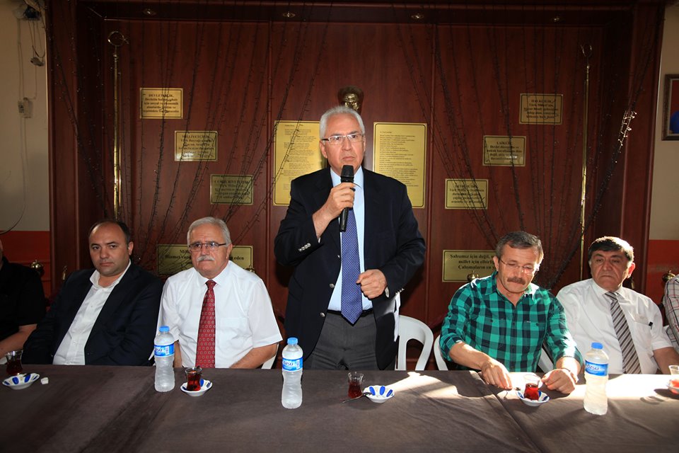 Karabağlar'da örgütsüz bayramlaşma