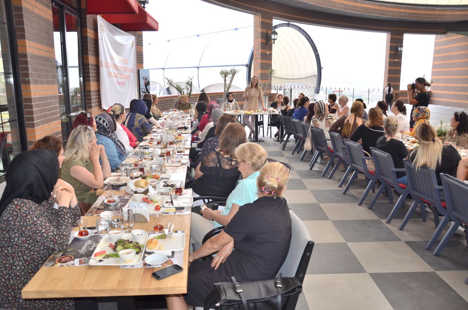 Bölünmez Çankırı, önce kahvaltıda sonra parkede