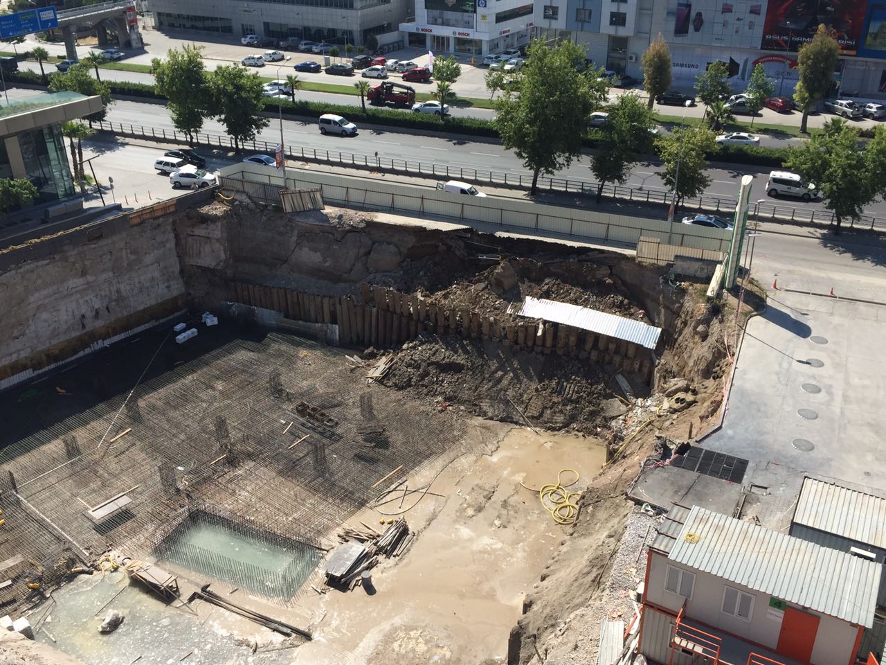 FACİA GELİYORUM DİYOR!