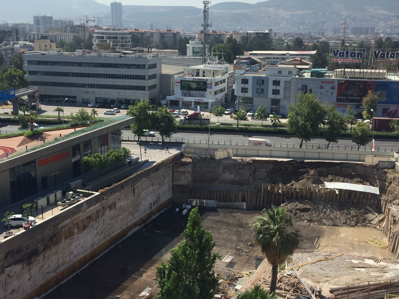 FACİA GELİYORUM DİYOR!