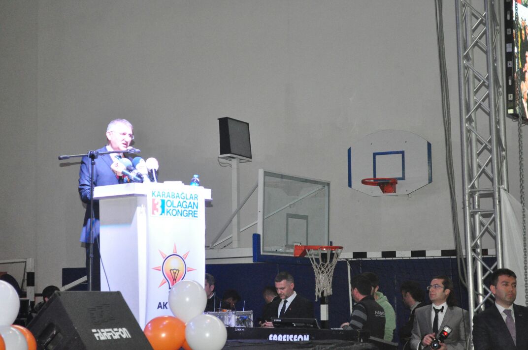 Karabağlar'da bakan rüzgarları...