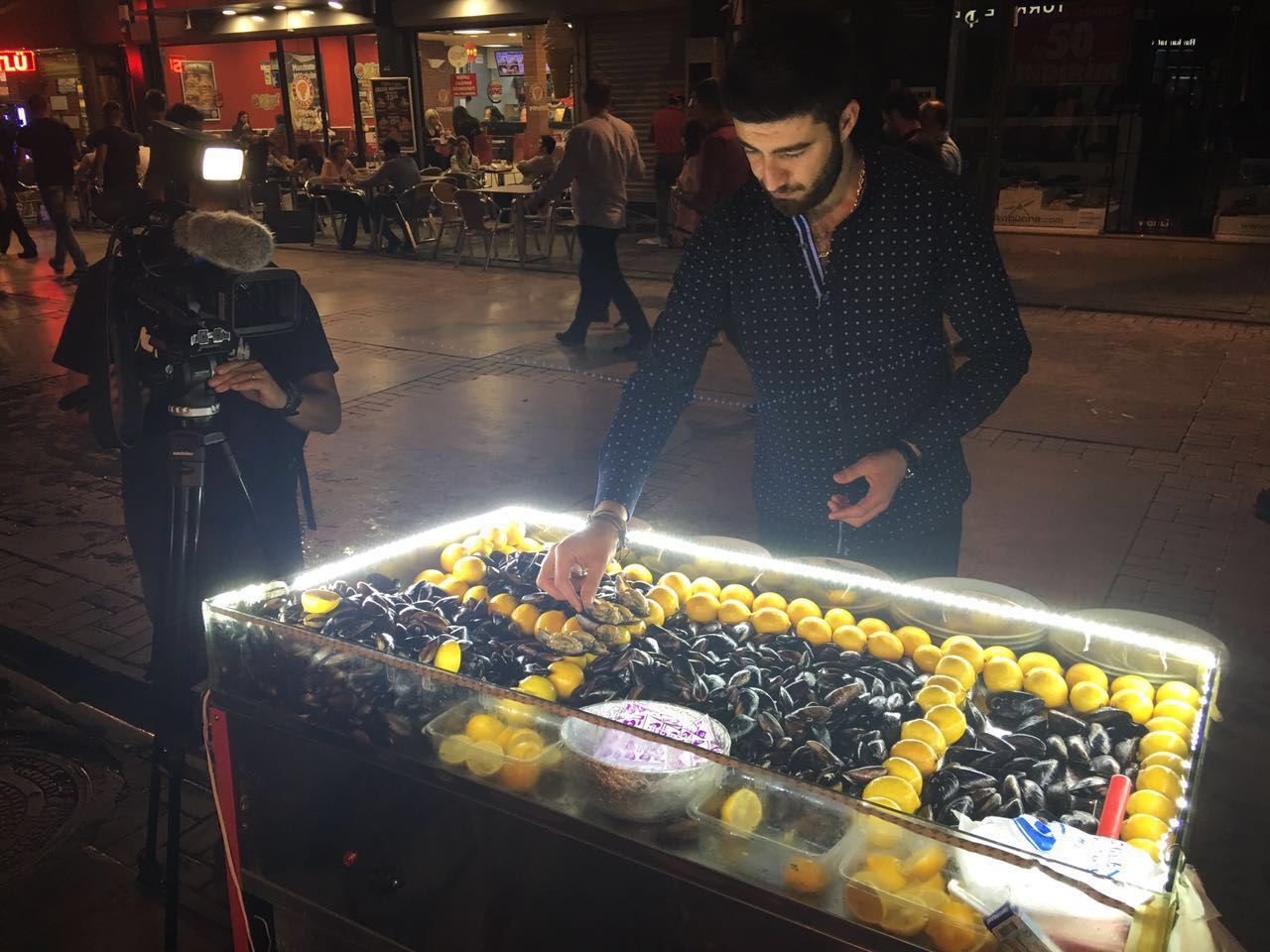 Lezzetin Yeni Adresi "Dombili Kokoreç