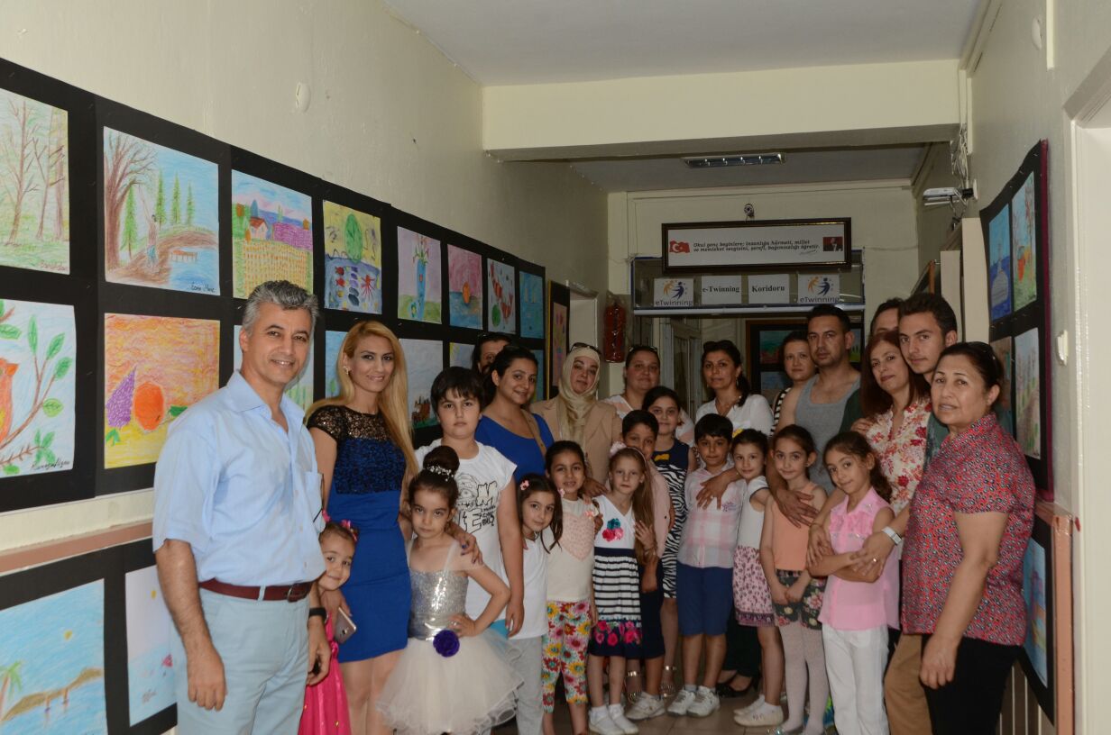 Minik Yeteneklere Sergi Açıldı