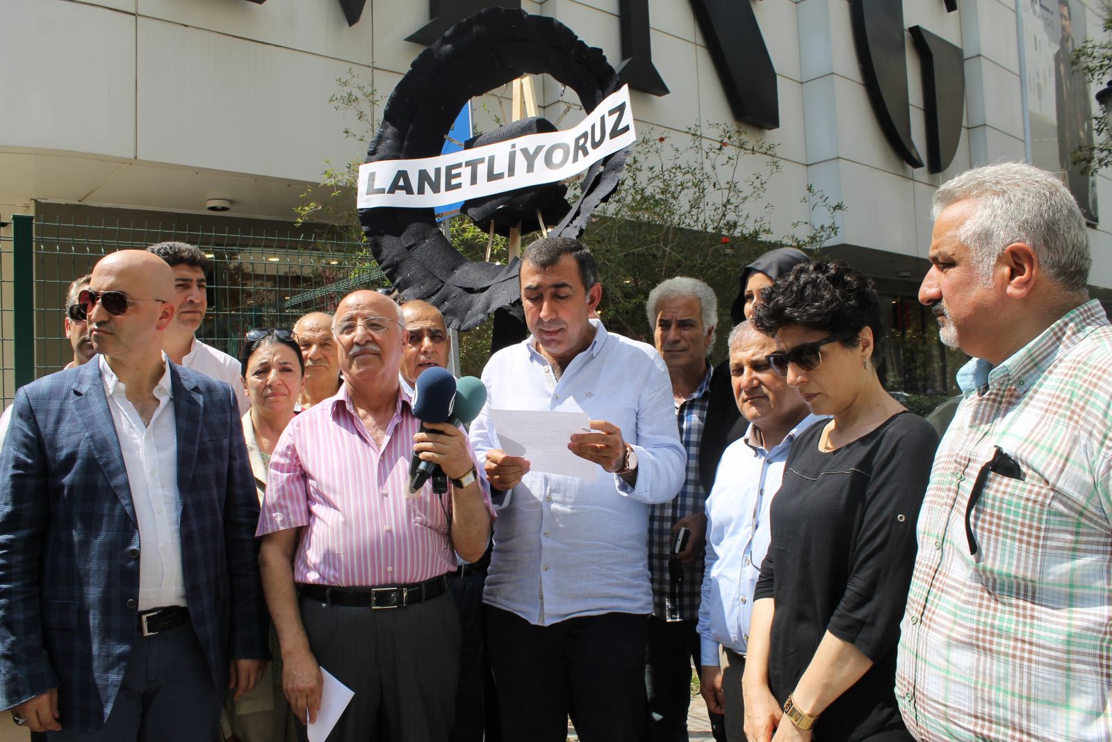 Anadolu Birliği'nden “Siyah Çelenk” eylemi