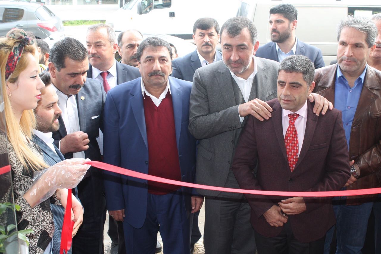 Alpler Cafe & Unlu Mamüller Buca'da Hizmette!