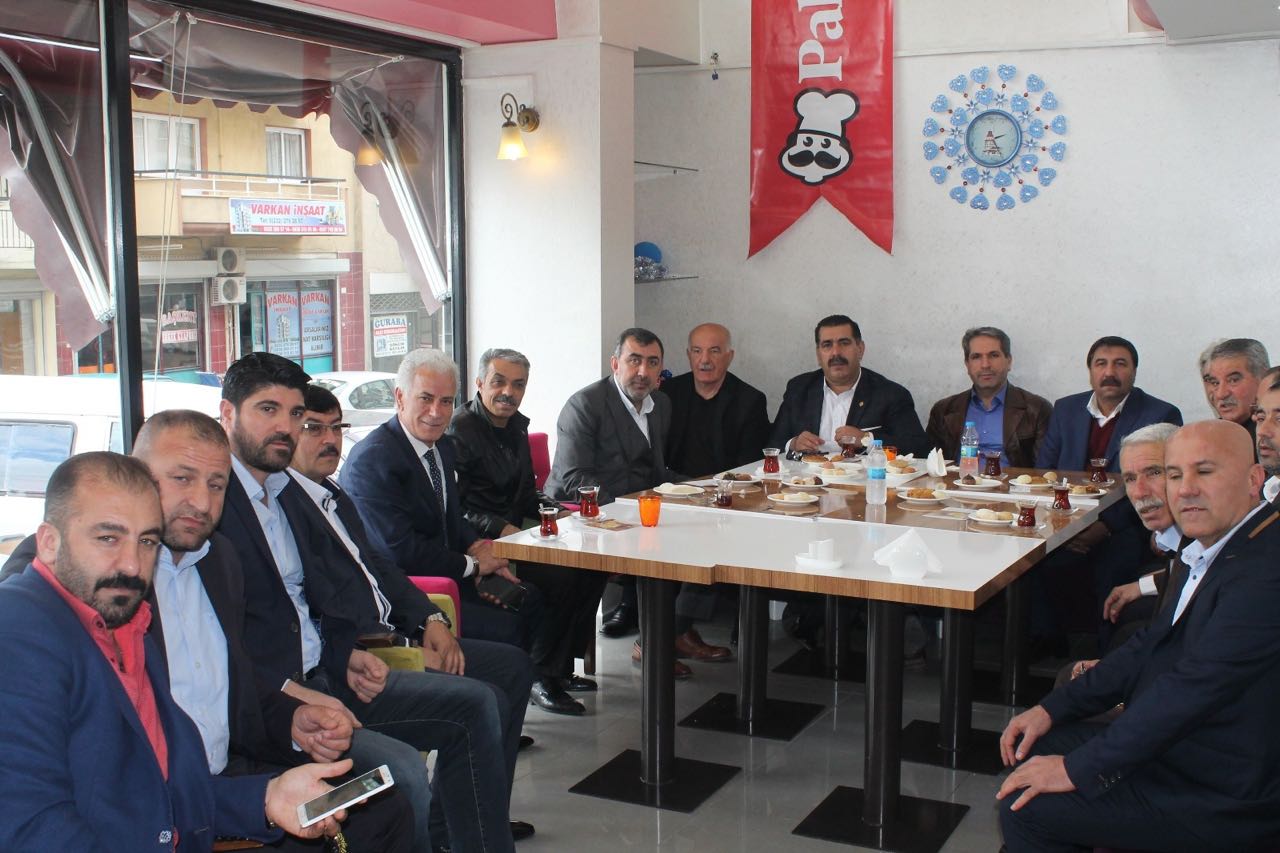 Alpler Cafe & Unlu Mamüller Buca'da Hizmette!