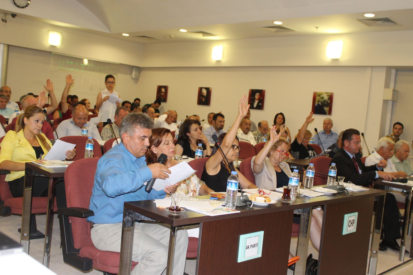 Karşıyaka'da çiçekli meclis