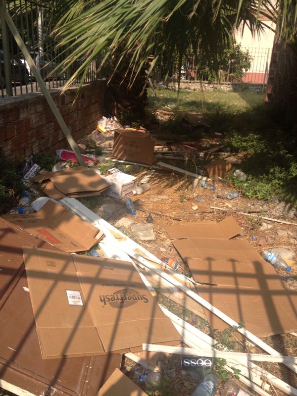 Karşıyaka'daki tarihi köşke kim sahip çıkacak?