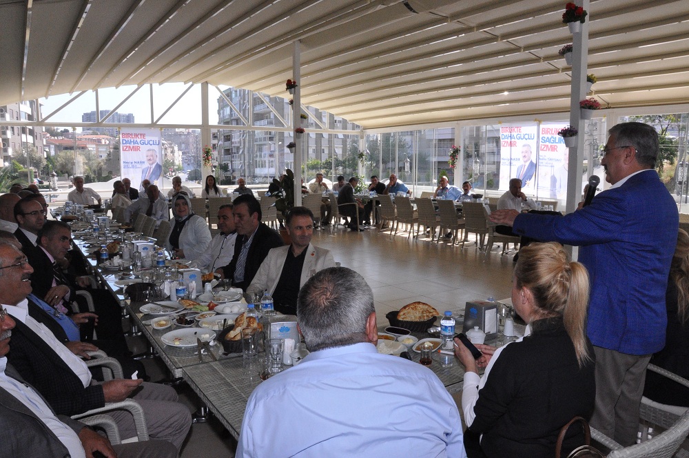 Necip Nasır: “Yerel Sorunların Çözümünde Muhtarların Rolü Büyük”