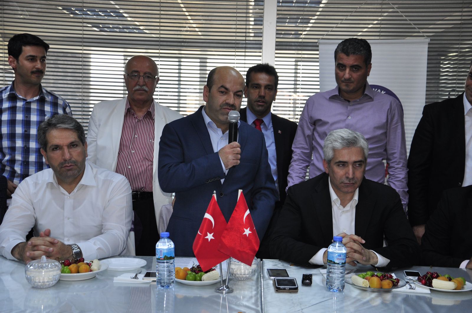 12 Mardin derneğinden Ak Parti'ye tam destek