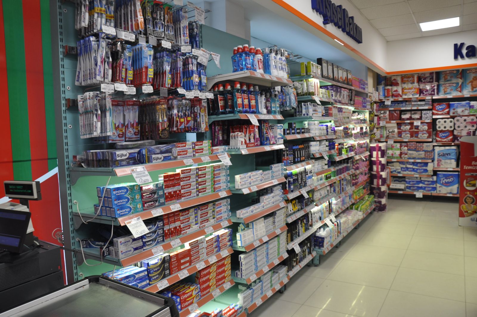 Başdaş Marketler Zinciri 15. Şubesiyle Yeni Girne'de Hizmette