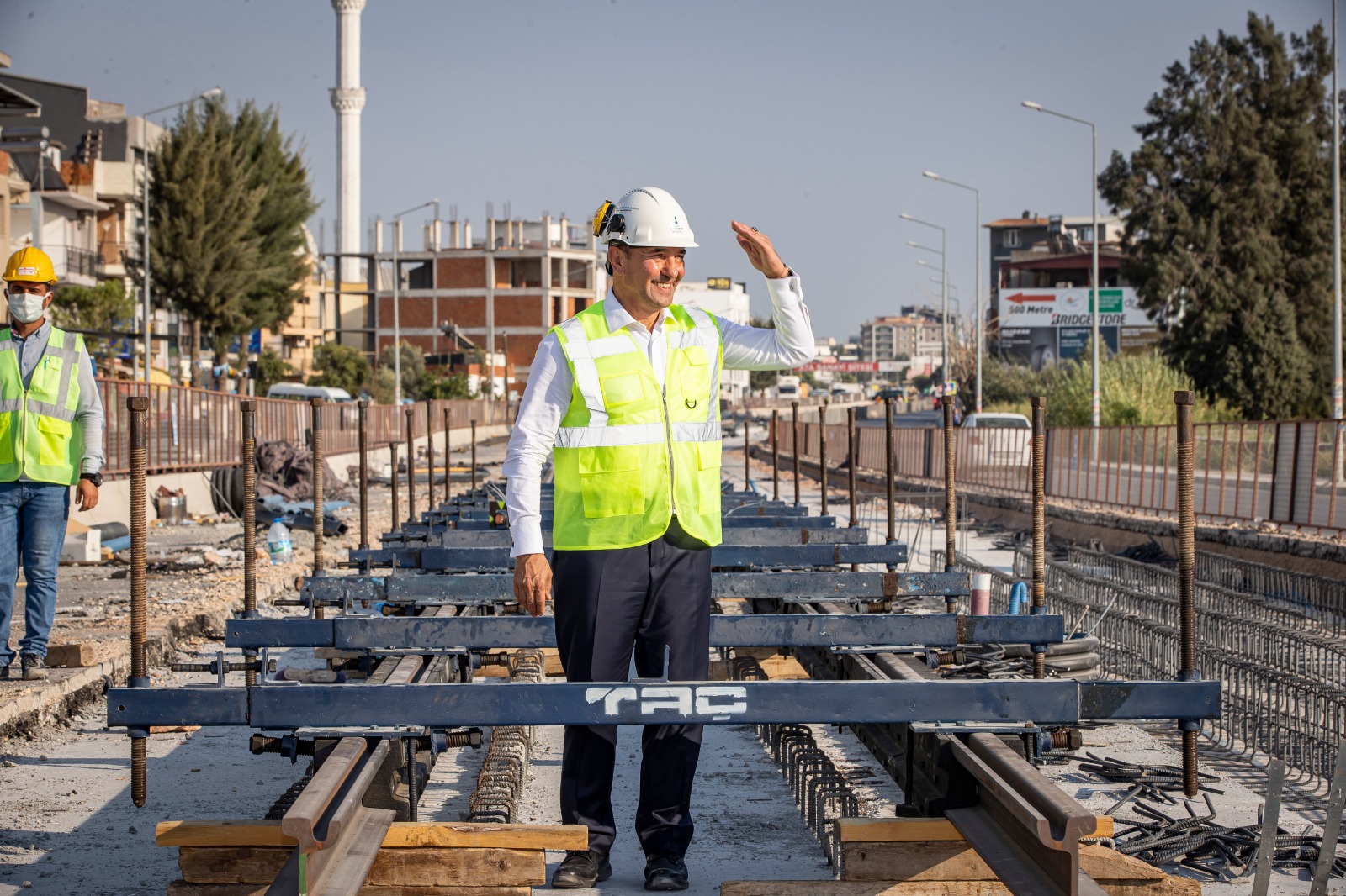Büyükşehir’in raylı sistem atağı devam ediyor