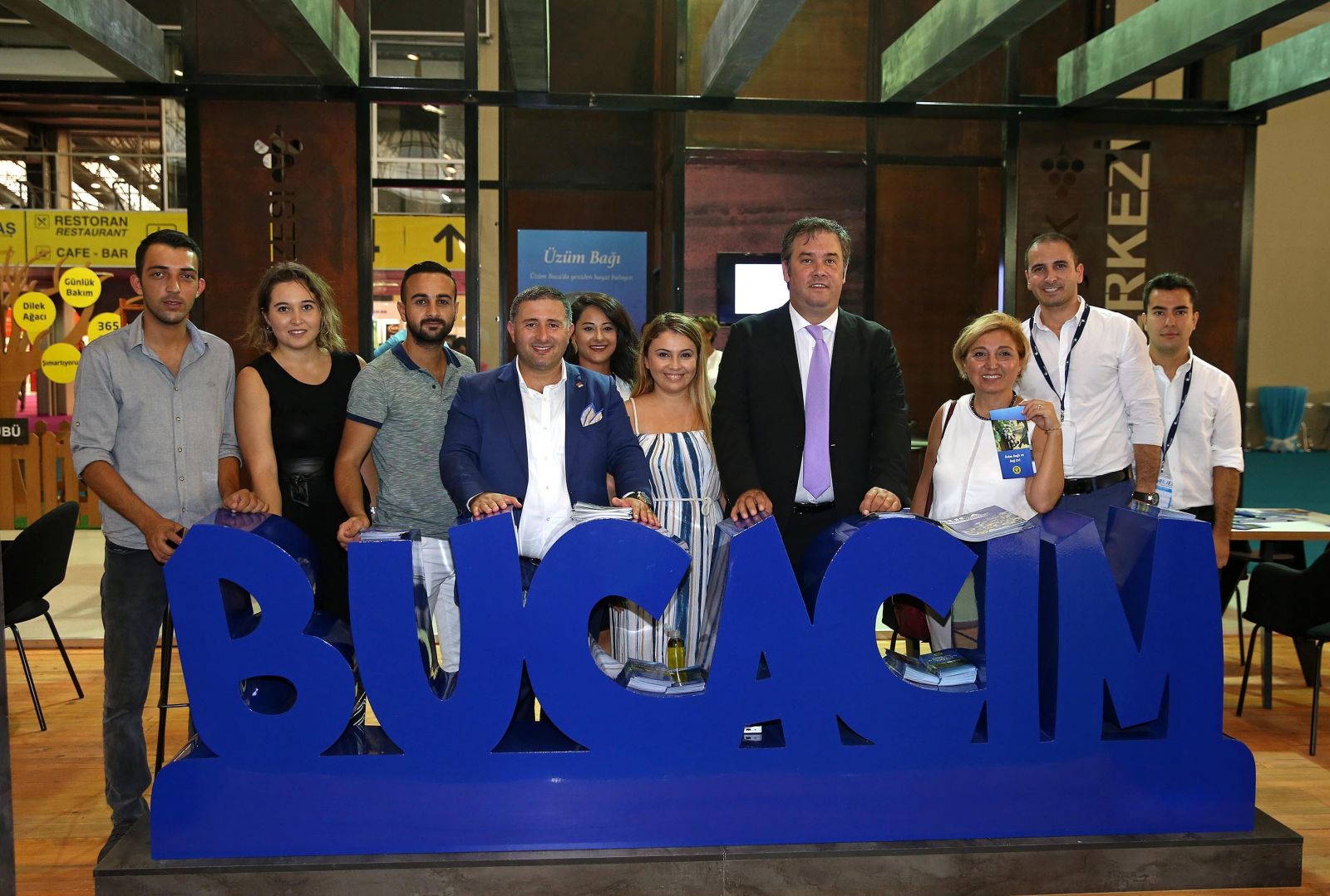 İEF’de Buca İzdihamı