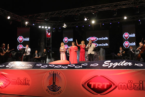 DİKİLİ'de YAZA KONSERLE VEDA