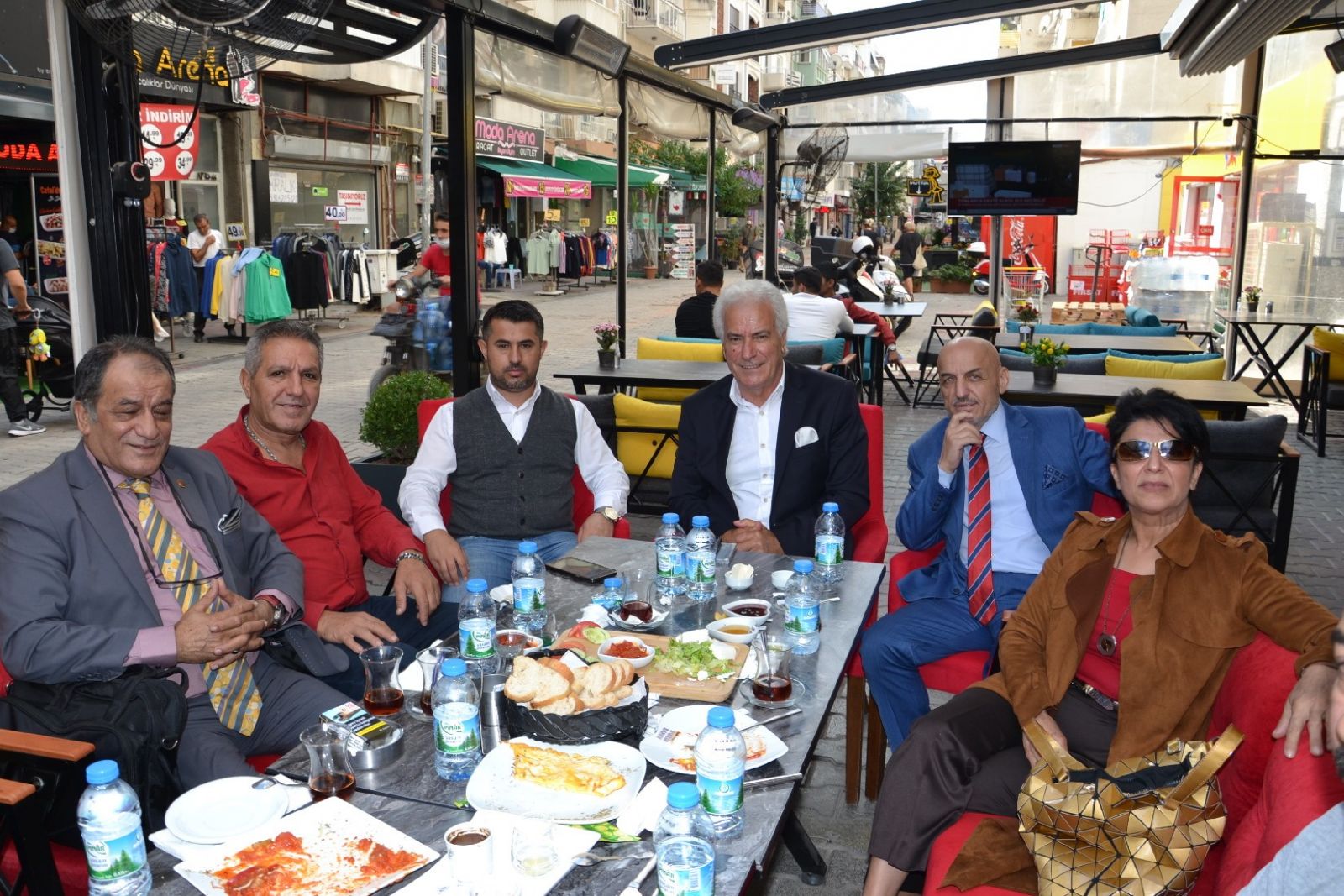 Salih Erkek Yazdı...