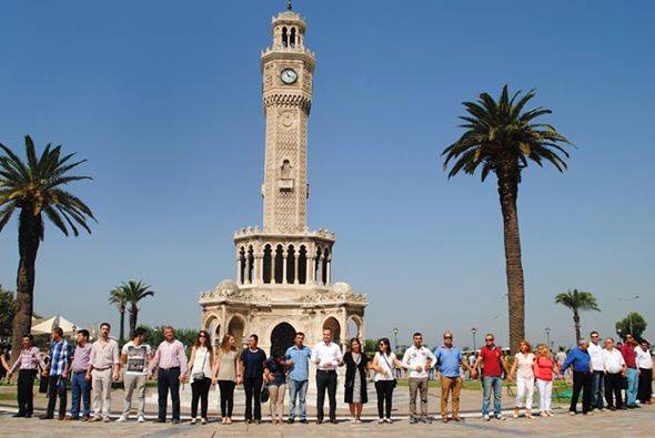 CHP'li Gençler hazine malları devrini protesto etti
