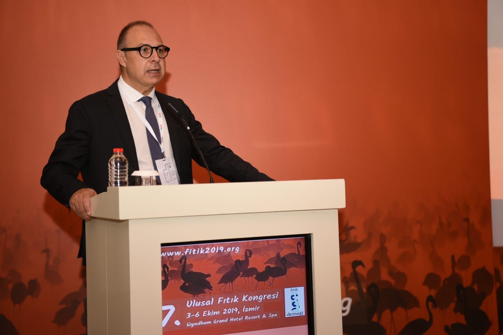 ‘Fıtık’ uzmanı cerrahlar İzmir’de buluştu