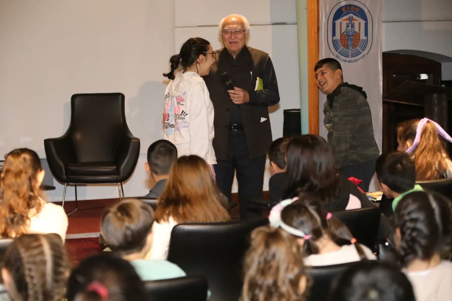 EFES SELÇUKLU ÇOCUKLAR HAKLARI İÇİN KENT BELLEĞİ’NDE BULUŞTU