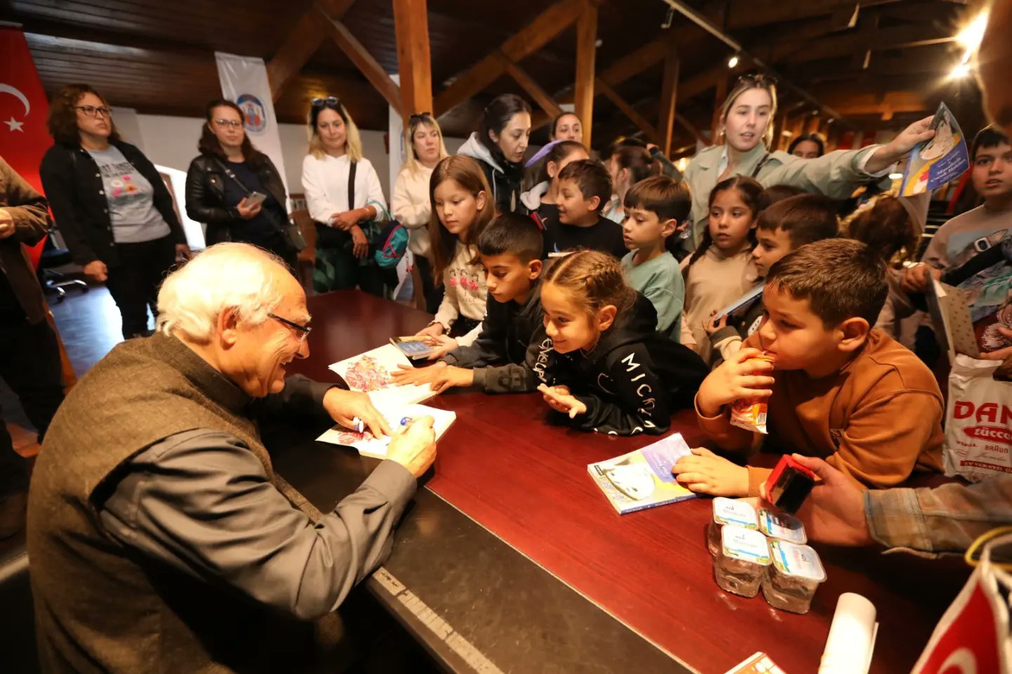 EFES SELÇUKLU ÇOCUKLAR HAKLARI İÇİN KENT BELLEĞİ’NDE BULUŞTU