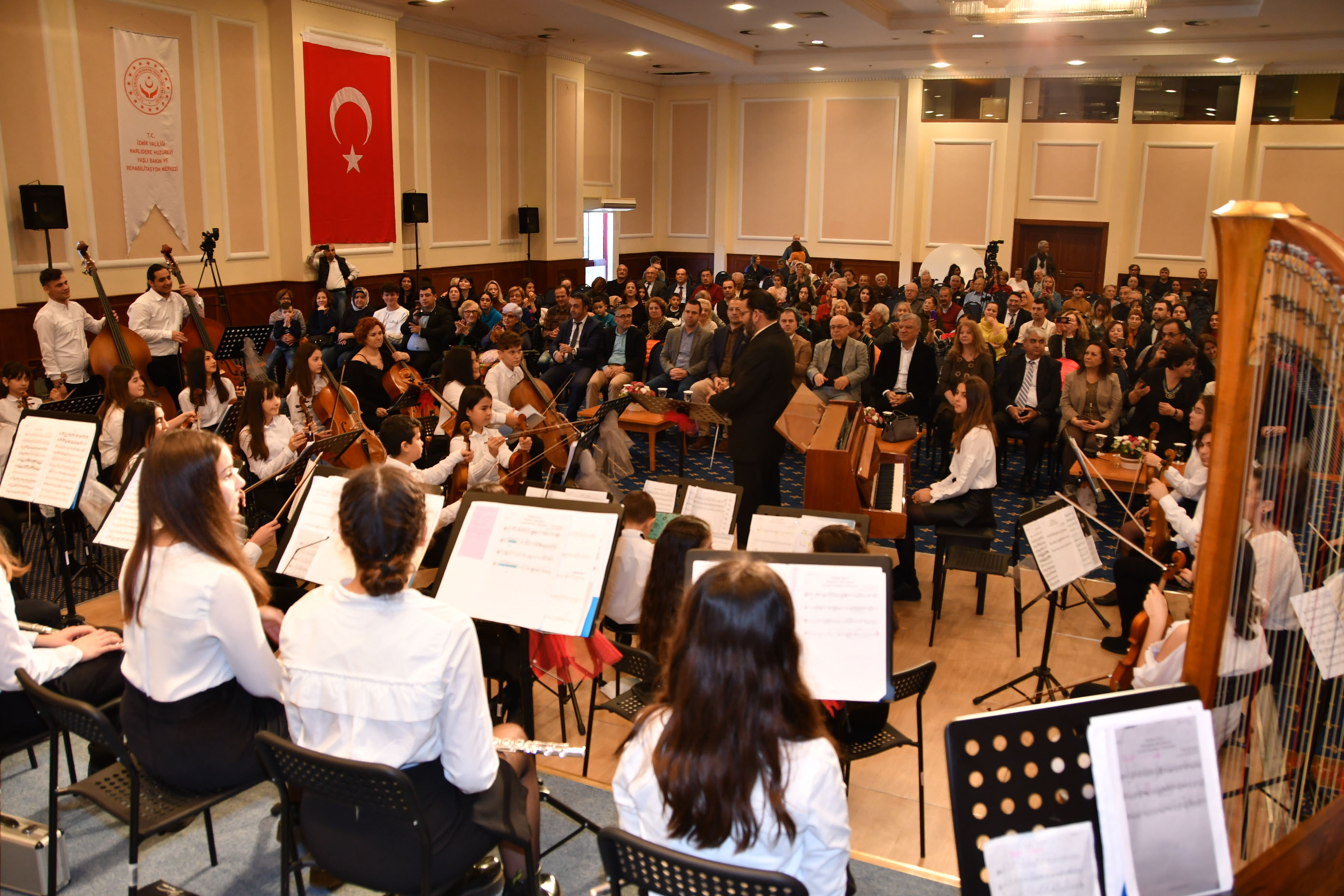 Çocuk Senfoni Huzurevi’nde!