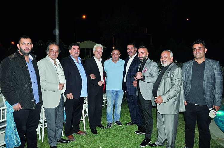 İzmir’in tanınmış simaları bu düğünde buluştu