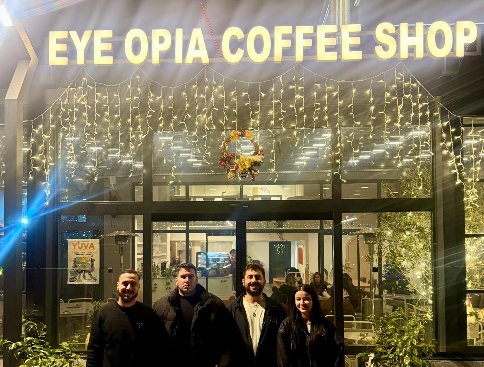 Eye Opıa Coffee Shop Bornova Şubesi’ne taze kan: Ulaş Takyacı da ortak oldu!