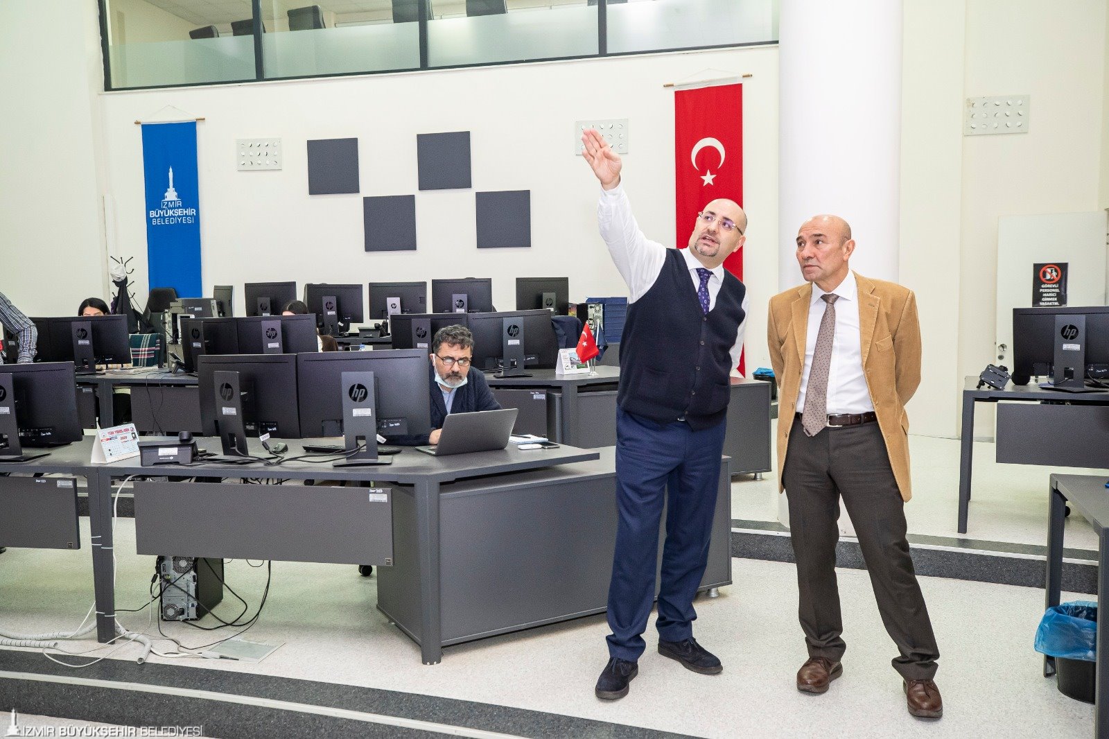 Ekipler teyakkuzda: '1995'teki felaketten daha fazla yağış!'