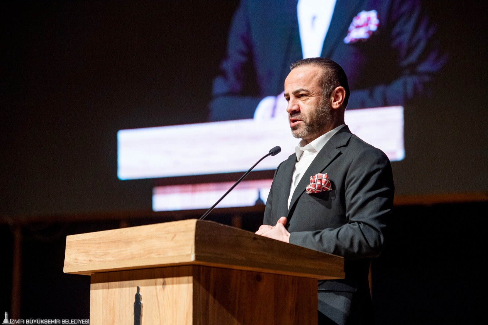 Soyer: “Kadın erkek birlikte mücadele etmek zorundayız”